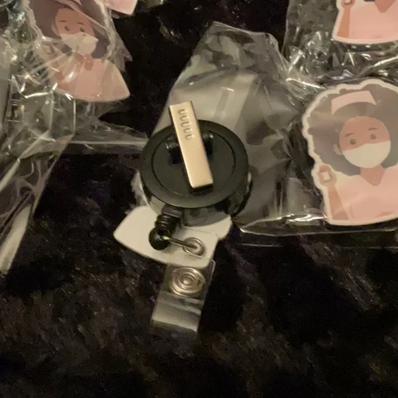 NURSE scrublife reel acrylic
nurse badge working ID card holder essential - Picture 6 of 6